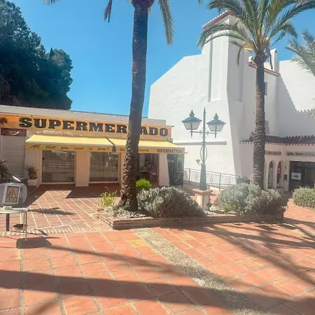 La Casa Croft Daire Nerja