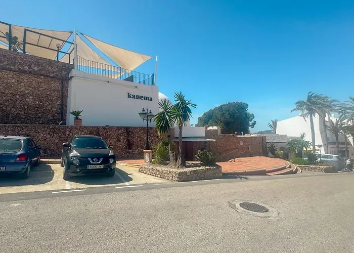 La Casa Croft شقة نيرخا